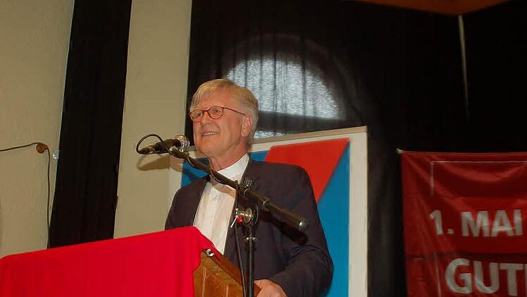 Der Landesbischof Heinrich Bedford-Strohm trat als Festredner bei der Coburger Maikundgebung auf. Foto: Gabi Arnold
