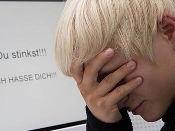 Cybermobbing wird immer extremer: So können Eltern ihre Kinder schützen