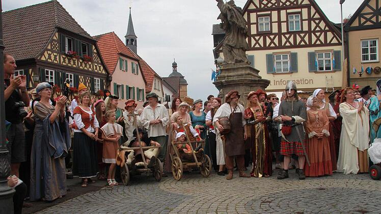 Festauftakt am Sonntagvormittag