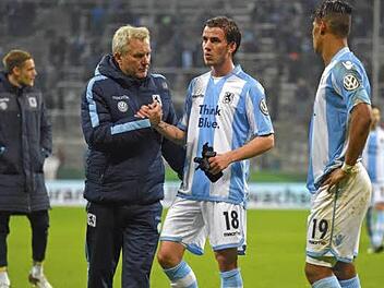 Nico Karger (Nr. 18) scheint unter "Löwen"-Trainer Benno Möhlmann gute Karten zu besitzen, denn der erfahrene Zweitliga-Coach hat den 23-Jährigen von der U21 in den Profikader beordert.  Foto: Anne Wild