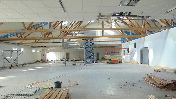 Der Innenausbau ist in vollem Gang. Foto: Petra Malbrich