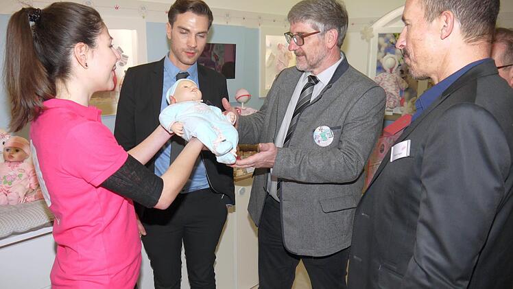 Am Stand von Zapf. Foto: Berthold Köhler