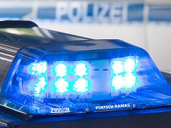Würzburg: Rentner schlägt Jugendlichen wegen lauter Musik