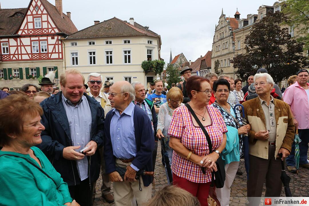 Kronacher Freischießen: Schützenauszug