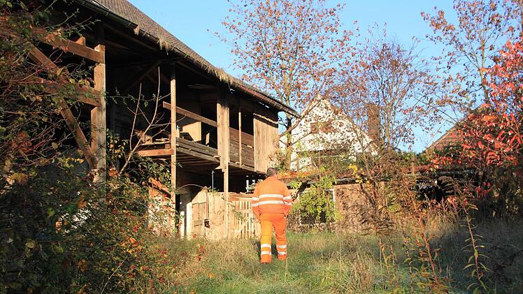 Blick auf die Stallgebäude des "Bären"-Anwesens Foto: Matthias Einwag