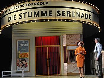 Am Samstag hebt sich der Premierenvorhang für Korngolds "Die stumme Serenade" am Landestheater Coburg (Beginn: 19.30 Uhr).Foto: Andrea Kremper