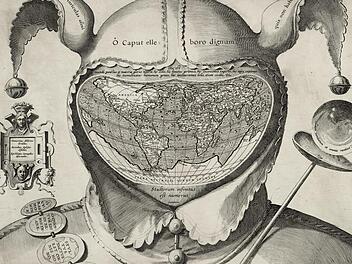Nach einer Vorlage von Jean de Gourmont II.:  Narrenkappe mit Weltkarte, Kupferstich, um 1600, Kunstsammlungen der Veste Coburg