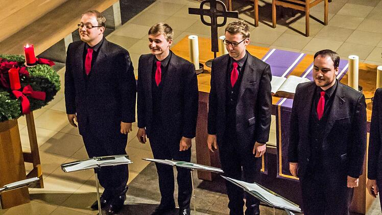 Ehemalige Thomaner begeistern die Coburger "Musikfreunde": Das "Ensemble Nobiles" gastierte in der Heilig-Kreuz-Kirche. Foto: Jochen Berger