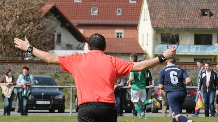Schnappschüsse vom Spiel der Woche zwischen dem SV Gräfendorf und dem SV Morlesau/Windheim (2:0). Foto: ssp