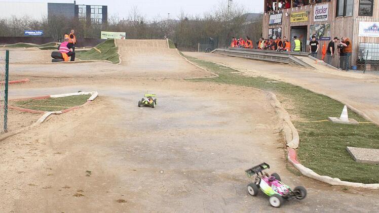 Saisonauftakt auf dem Plassenburgring hinter der Kulmbacher Kläranlage. Foto: Sonja Adam