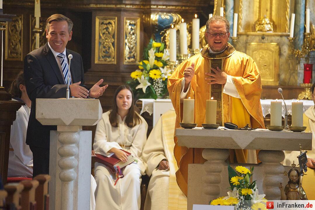 Nach einjähriger Kirchensanierung: Hannberg feiert die Wiedereröffnung der Wehrkirche der Pfarrei Geburt Mariens Hannberg