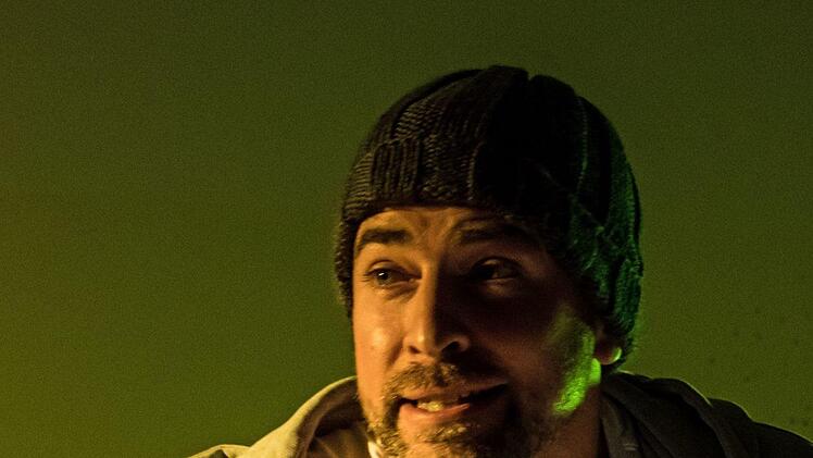 Frederik Leberle stellte Texte von Horst Evers in der Reihe "Theater im Schlick 29" vor.Foto: Jochen Berger