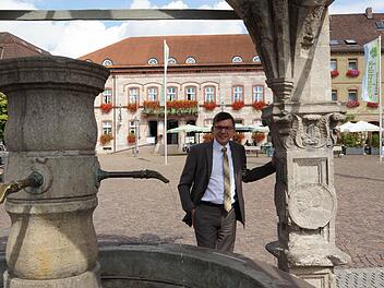 Locker und humorvoll gibt sich Bürgermeister Armin Warmuth bisher in seinem Amt. Foto: Arkadius Guzy