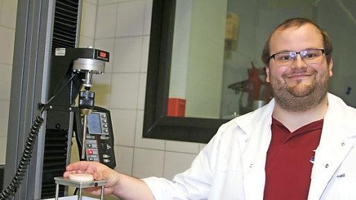 Jan Sattler setzte in seinen Forschungen Wurst unter Druck. Denn nur wenn die Konsistenz stimmt, haben die Genie&szlig;er ein "gutes Mundgef&uuml;hl": Nur dann schmeckt die Wurst.