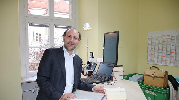 Trotz eines neu eingerichteten Büros im Bad Kissinger Rathaus verlässt Joachim Kohn die Stadtverwaltung Mitte Dezember. Nachfolger scheint es noch keinen zu geben. Foto: Ralf Ruppert