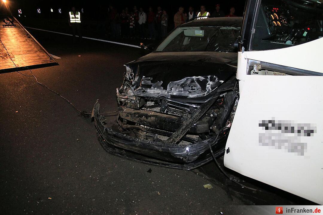 Unfall mit Reisebus auf der A73