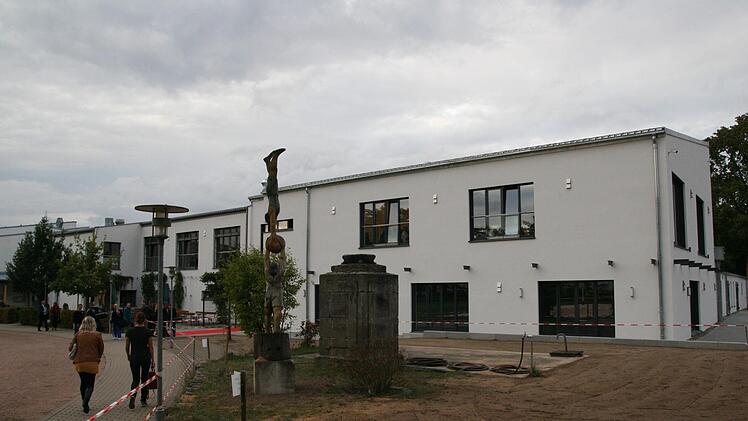 Bei der Einweihung der neuen Gymhallen 3 und 4 des Männerturnvereins in Bamberg zeigten unter anderem die Kickboxer des Vereins ihr Können.   Fotos: Werner Baier