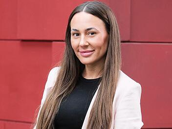 Reality-Star Alessia Herren wirkt bei einer Folge der Soap "Unter uns" mit.