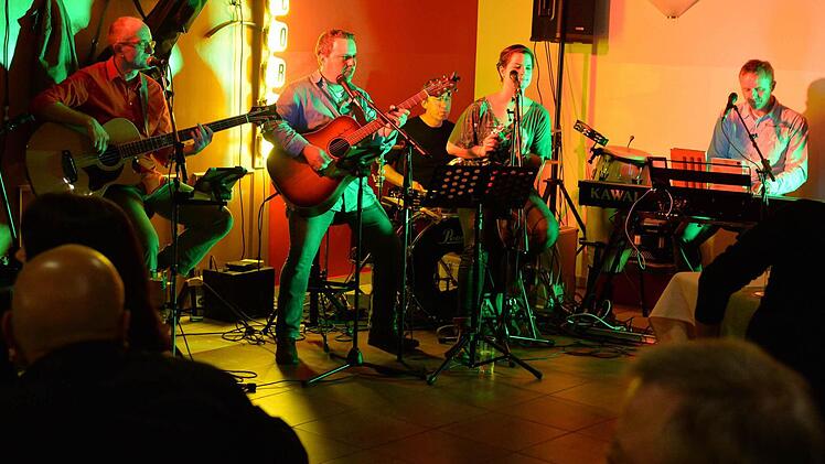 Unplugged präsentierte die Baunacher-Eberner Corso-Band.