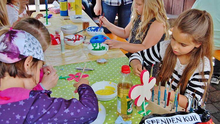 Die jüngsten Gäste wurden von jungen Animateuren betreut. Foto: Sigismund von Dobschütz