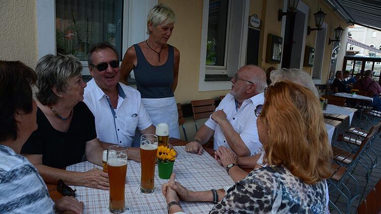 Die Stammgäste bedauern, dass vorerst Schluss ist, haben aber Verständnis für die Entscheidung. Foto: Dagmar Besand