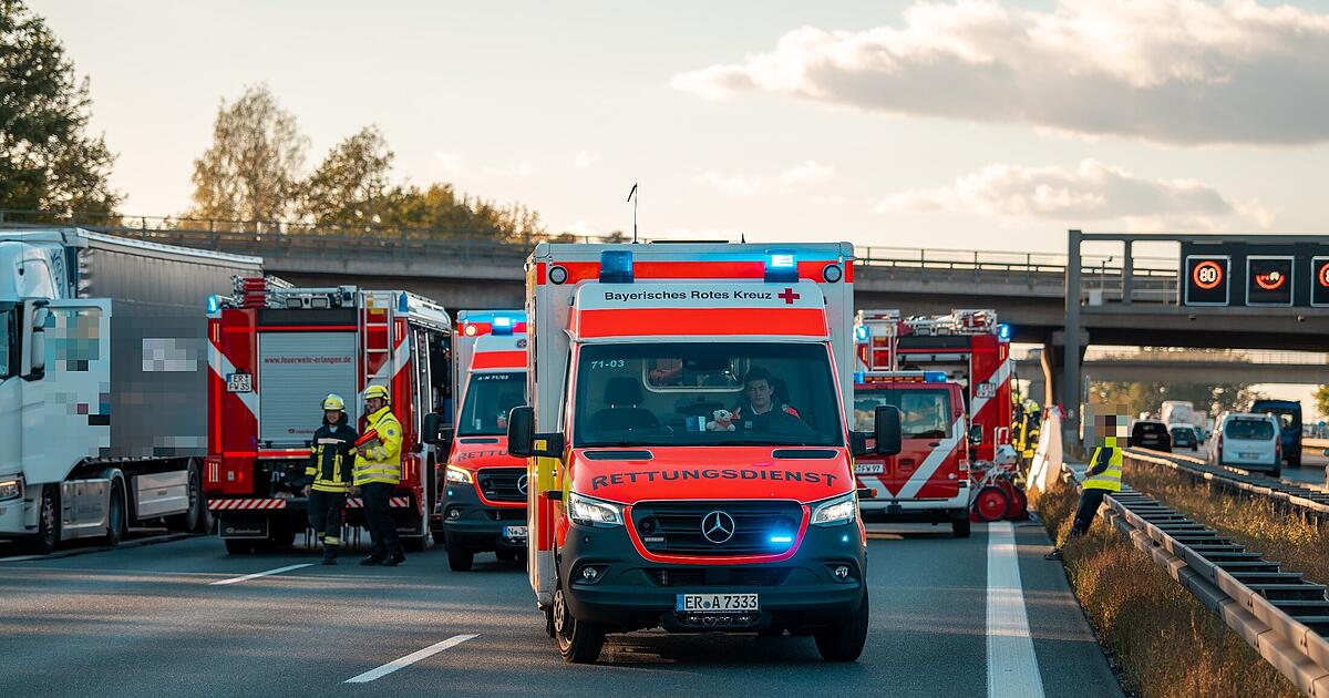 A3 near Erlangen: Fire department praises female driver - | 'traumatic ...