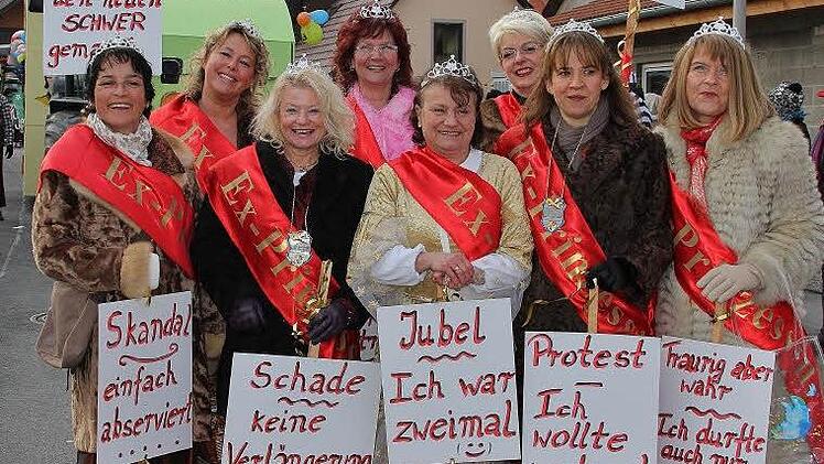 Faschingszug Aura Foto: Sabina Weinand