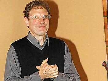 Das Herbst-Frauenfrühstück fand im Saal der Brauerei Dinkel in Stublang mit Stephan Renczes statt. Foto: Gerd Klemenz