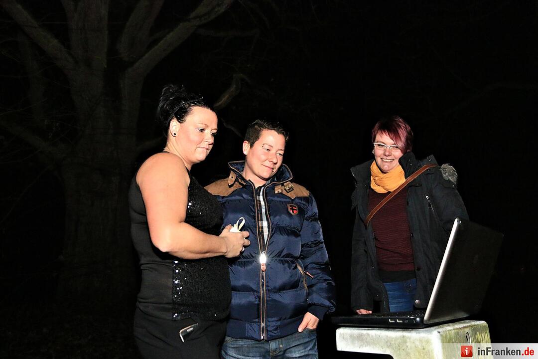 Ela gesteht Stefanie in Burgfarrnbach ihre Liebe