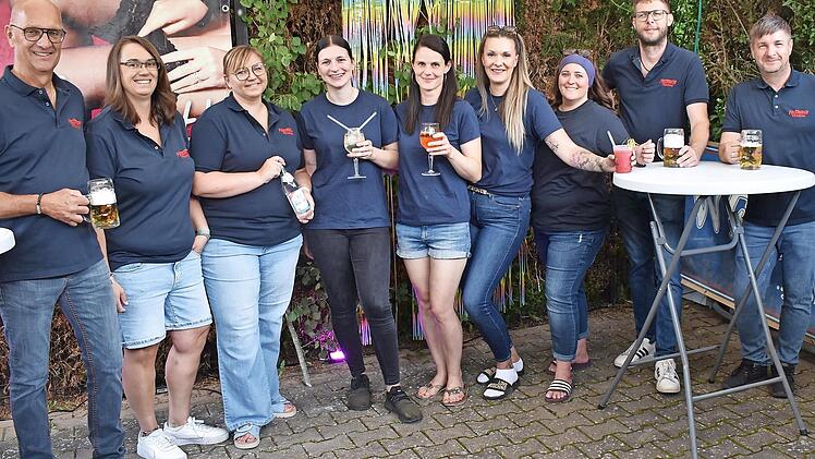 Das Team an der Bar und am Ausschank war bereit f&uuml;r die G&auml;ste.