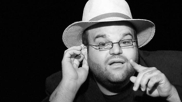 Philipp Weißmann, der  aus Höchstadt kommt, tritt am 14. Dezember als Lokalpatriot beim zweiten Poetry-Slam in der Kulturfabrik auf. Der 29-Jährige ist schon ein halber Bühnenprofi.