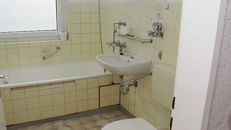 Der Charme der 60er-Jahre bestimmt manches Bad in den Hochhäusern in der Dr.-Hans-Schack-Straße.