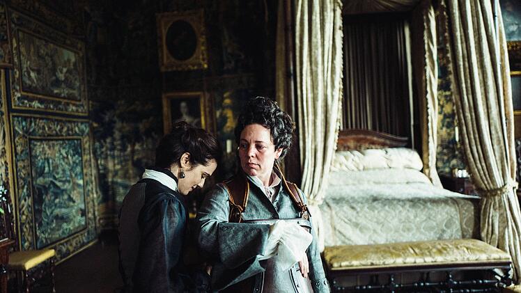 F&uuml;r ihre Darstellung der britischen K&ouml;nigin Anne, die zum Opfer der Intrigen zweier Frauen wird, erhielt Olivia Colman einen Oscar.