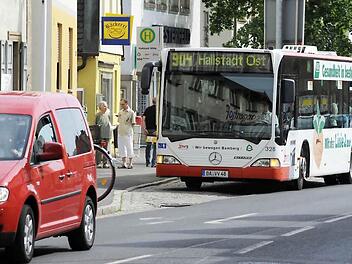 Hallstadt ist eine von insgesamt fünf Umland-Gemeinden, die bereits an den Stadtbusverkehr angeschlossen ist.  Foto: Ronald Rinklef
