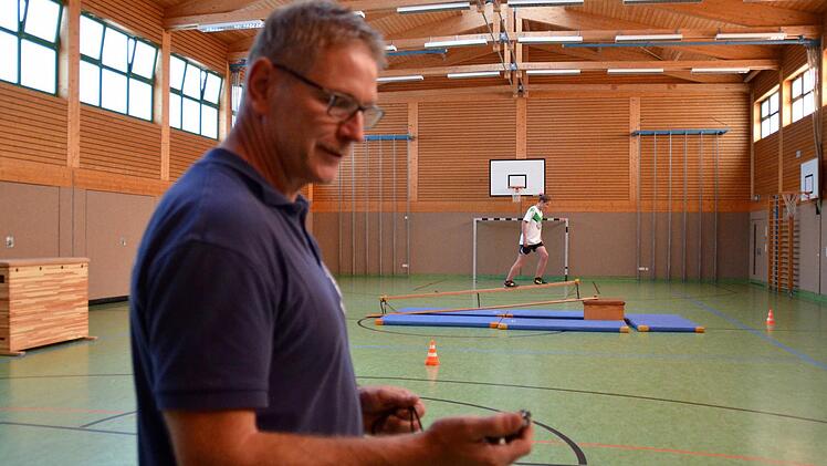 Günter Kessler ist neuer Feuerwehr-Sport-Assistent im Landkreis und darf die Prüfungen für das Feuerwehr-Fitness-Abzeichen abnehmen. Foto: Kathrin Kupka-Hahn