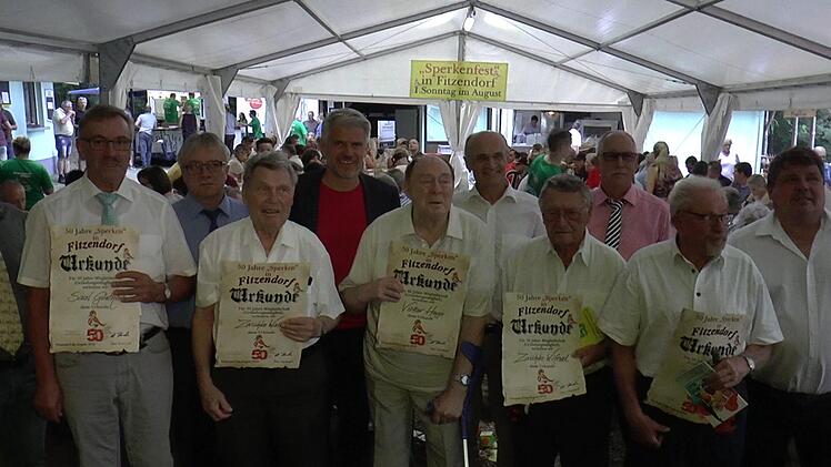 Die Gr&uuml;ndungsmitglieder, die nun seit 50 Jahren im Verein sind, wurden besonders geehrt.  Foto: Christian Licha