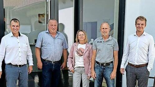 Auf dem Foto (von links): Geschäftsführer Bernhard Wolf, Udo Wehner, Hiltrud Friedrich, Jürgen Pfeuffer und Jonas Wolf