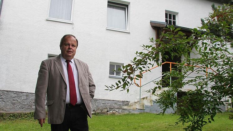 Bürgermeister Werner Burger freut sich, dass er eine Unterkunft an der Hohenreuth zur Verfügung stellen kann.