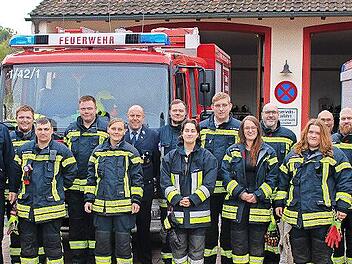 Lob für die bestandene Leistungsprüfung erhielten: André Pöhlmann, KBI Yves Wächter, Paul Altmann, René Wastrack, Jannik Nöske, Kathrin Seuß-Laaber, Alexander Laaber, Julian Pawlowski, Cynthia Weith, Kai Ehrhardt, Romy Röttgen, Tobias Herrmann, Va...