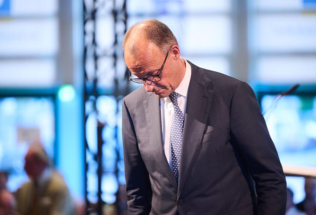 Bundeskanzler Merz beim Jubil&auml;um des Neheim-H&uuml;stener Programms