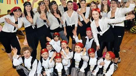Tolle Stimmung herrschte beim Kinderfasching in "Simarua". Kleine und große Piraten enterten das Bergdorf.  Foto: Karl-Heinz Hofmann
