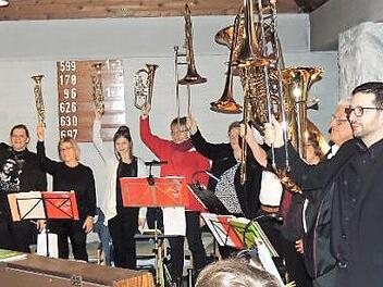 Der Posaunenchor dankt für den Applaus. Foto: Dieter Gropp