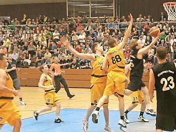 Beim Finale am Pfingstmontag werden die Ränge in der Stauffenberghalle wieder bestens besetzt sein. Foto: Michael Schilling