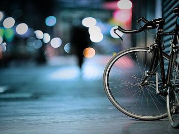 Betrunken Fahrradfahren kann  sehr teuer werden - und sogar den Führerschein kosten.  Foto: pexels.com