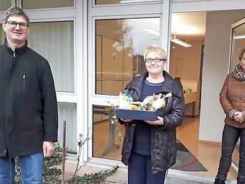Robert Ort und Evi Derrer (r.) verabschiedeten Margit Lunz. Foto: privat