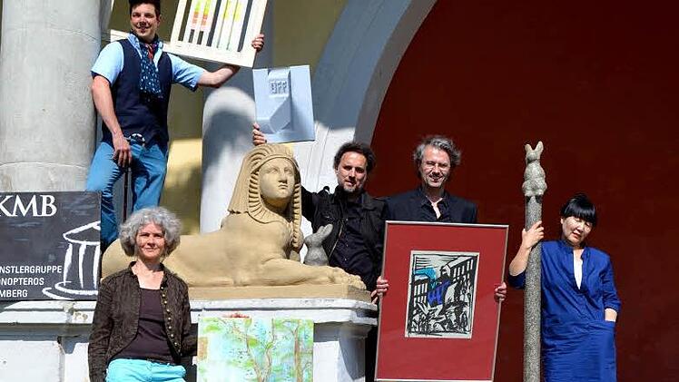 Die Künstler, die am 3. August im Hain ausstellen: Thomas Johann Dennerlein, Sabrina Catowiez, Sven Weihreter, Hans Günter Ludwig und Anna Bien Foto: Winfried Baumann