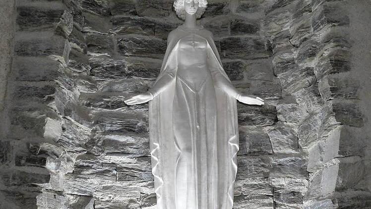 Die Statue der heiligen Barbara, Schutzpatronin der Bergleute, wacht in der Grube über die Arbeiter. Foto: Ronald Rinklef