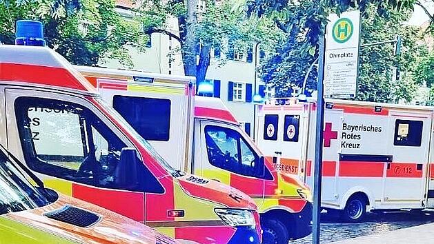 An der Bushaltestelle Ohmplatz wurde der Halteplatz f&uuml;r die Rettungswagen eingerichtet.
