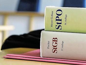 Schon vier Wochen dauert der Betrugsprozess gegen den Kulmbacher Ex-Anwalt. Symbolfoto: Christopher Schulz