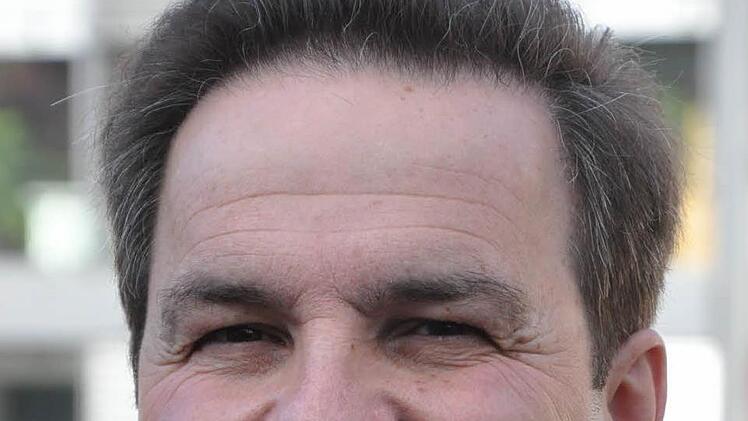 Dieter M&ouml;hring, B&uuml;rgermeister von Aidhausen, appelliert an die Vernunft der B&uuml;rger, an Silvester auf Feuerwerke zu verzichten. Foto: Archiv